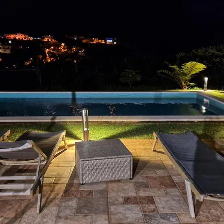 Santa Madalena, A In Madeira Арку-да-Кальета